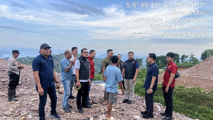 Bareskrim cek tambang emas ilegal di Sekotong (dok. Istimewa) Bareskrim cek tambang emas ilegal di Sekotong (dok. Istimewa)