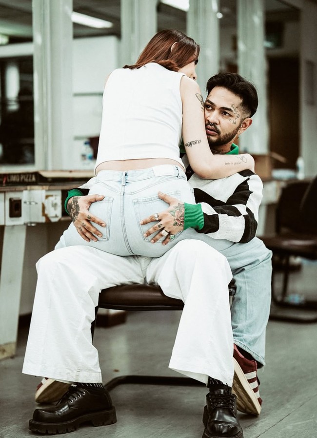 Selama ini Onad dikenal sebagai salah satu artis yang serba bisa. Tak hanya itu saja, kekompakannya dengan sang istri, Beby Leonardo juga tak kalah mencuri atensi. Foto: Instagram/@bebyleonardo