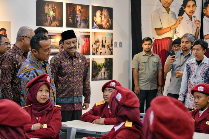 Beragam Foto Kegiatan Sekolah Rakyat Mejeng di Pameran Haluan Merah Putih Beragam Foto Kegiatan Sekolah Rakyat Mejeng di Pameran Haluan Merah Putih