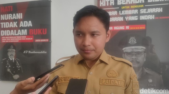 Bupati Cianjur Muhammad Wahyu