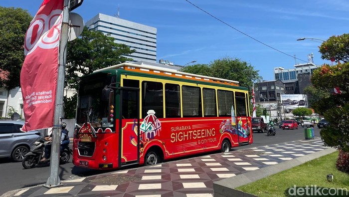 Bus SSCT, Bus Wisata dari Pemerinta Kota Surabaya