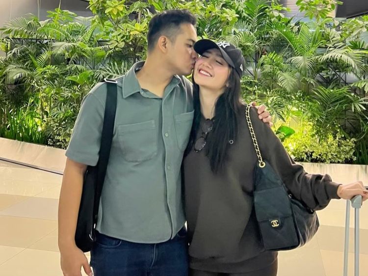 Peluk Cium Drajad Djumantara Ditinggal Febby Rastanty Maraton ke New York