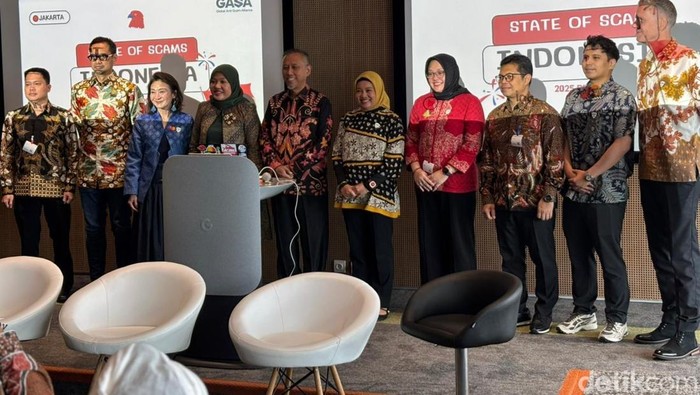 GASA Hasil riset terbaru Global Anti Scam Alliance (GASA) menunjukkan dua dari tiga orang dewasa di Indonesia mengalami paparan penipuan dalam setahun terakhir, dengan total kerugian mencapai Rp 49 triliun atau rata-rata Rp 1,7 juta per orang.