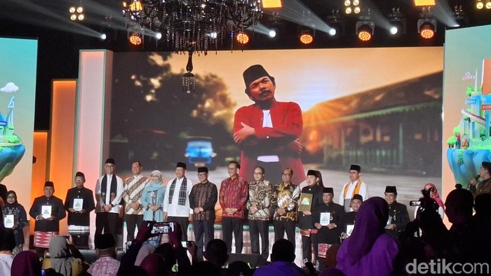 Gubernur DKI Jakarta Pramono Anung berjanji akan memberikan penghargaan khusus bagi tiga lurah terbaik pemenang Benyamin S. Award 2025. (Brigitta Belia/detikcom)