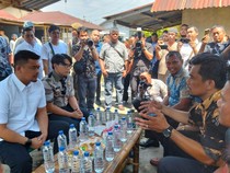 Gubsu Bobby Temui Guru Honorer yang Saling Lapor Polisi dengan Ortu Siswa
