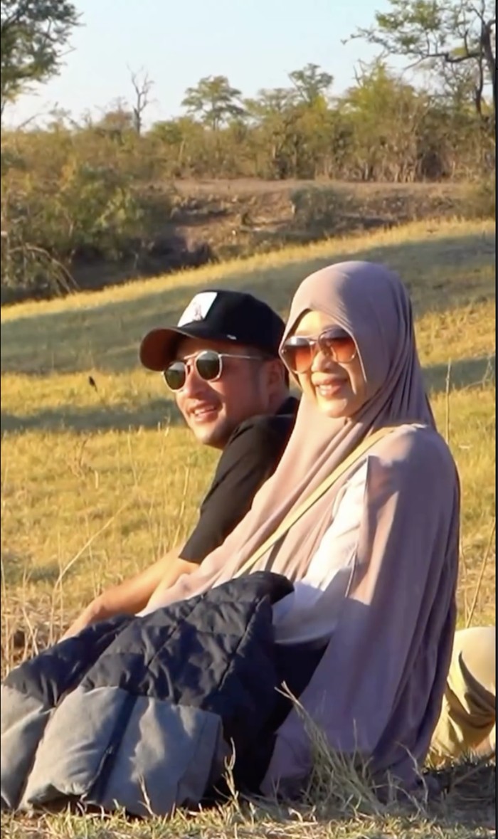 Kebersamaan Irfan Hakim dan Della Sabrina.