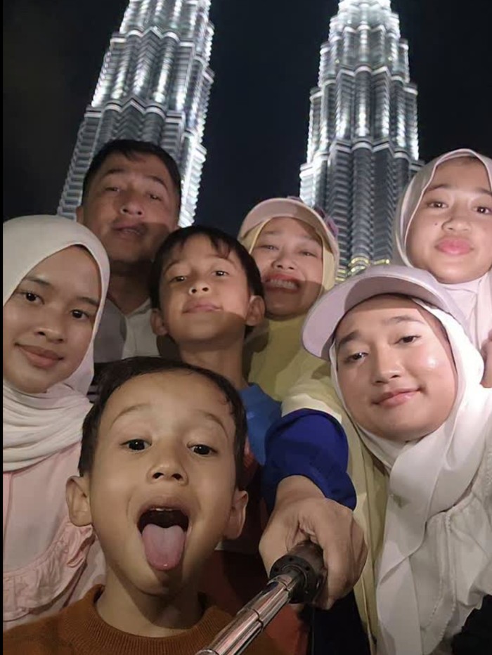 Irfan Hakim dan Della Sabrina Kebersamaan Irfan Hakim dan Della Sabrina.