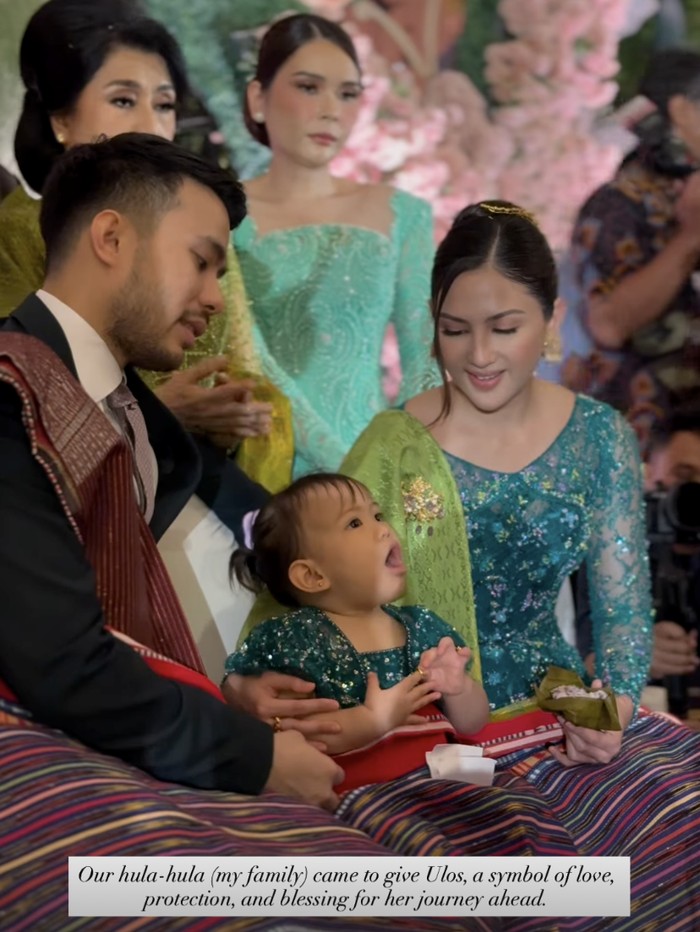 Jessica Mila Jesica Mila dan YakupHasibuan menggelar acara tardidi untuk putri mereka.