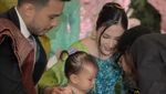 Jessica Mila dan Suami Gelar Tardidi untuk Kyarra Hasibuan Jessica Mila dan Suami Gelar Tardidi untuk Kyarra Hasibuan