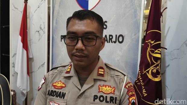 Kanit Gakkum Satlantas Polres Sukoharjo Iptu Ardian, saat ditemui di Satlantas Polres Sukoharjo, Jumat (31/10/2025).