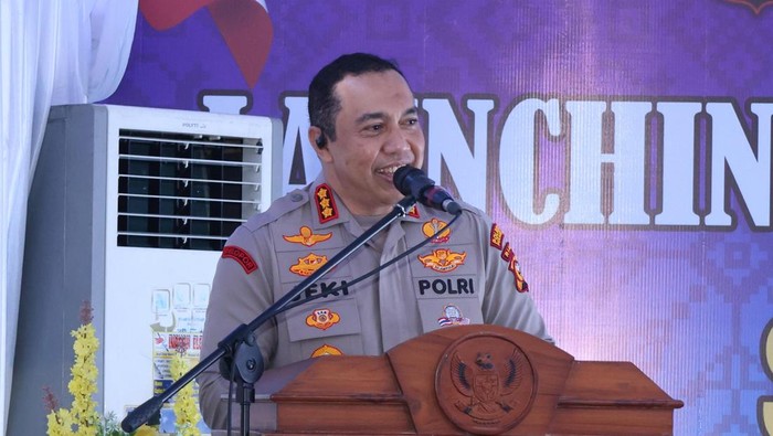 Kapolda Riau Irjen Herry Heryawan meresmikan Dapur SPPG Polresta Pekanbaru. Kapolda Riau Irjen Herry Heryawan meresmikan Dapur SPPG Polresta Pekanbaru, Jumat (31/10/2025).