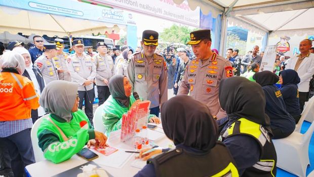 Kapolri di Apel Ojol Kamtibmas Kapolri di Apel Ojol Kamtibmas