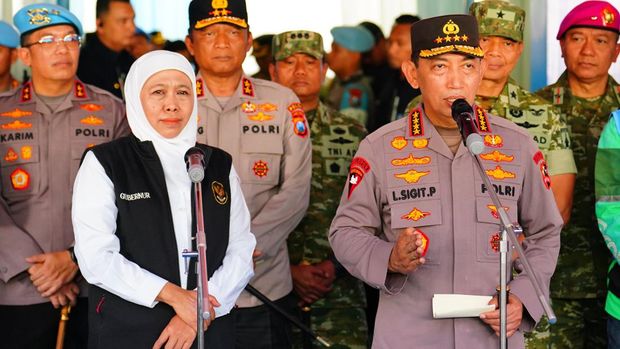 Kapolri-Gubernur Jatim bersama Ojol Kapolri-Gubernur Jatim bersama Ojol