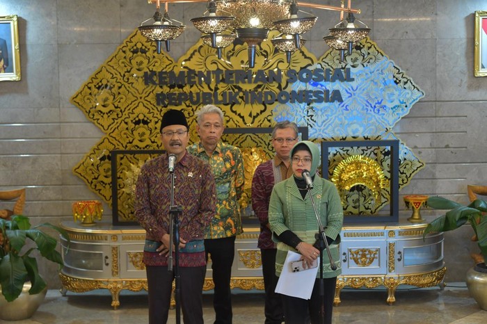 Kemensos-BPS Pastikan Pemutakhiran Data Bansos Tambahan Tepat Sasaran Kemensos-BPS Pastikan Pemutakhiran Data Bansos Tambahan Tepat Sasaran