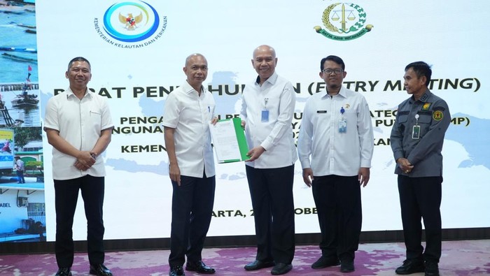 KKP dan Kejagung Teken MoU Kawal Pembangunan Kampung Nelayan Merah Putih. (Dok. ist) KKP dan Kejagung Teken MoU Kawal Pembangunan Kampung Nelayan Merah Putih. (Dok. ist)