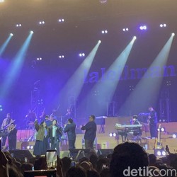 Ribuan Cinta untuk Vidi Aldiano di Konser Laleilmanino Ribuan Cinta untuk Vidi Aldiano di Konser Laleilmanino