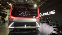 Menurut Lexus, kendaraan masa depan tidak selalu roda empat. Foto: (Mohammad Luthfi Andhika/detikOto)