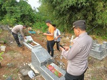 Geger Puluhan Makam di Malang Dirusak Orang Tak Dikenal