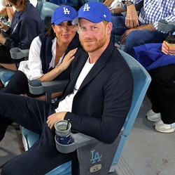 Bahkan Meghan Markle dan Pangeran Harry pun Dijauhi Tetangga