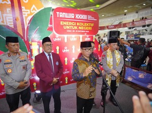Menteri Yandri Susanto Ajak Mahasiswa Bangun Desa