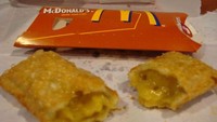 Pie di McDonalds yang disajikan sejak dahulu masih populer hingga sekarang. Dahulu penampilannya masih sangat sederhana. Foto: Istimewa