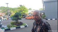 Pendeta Yerry Pattinasarany juga gak banyak bicara. Onadio Leonardo ditangkap bersama Beby, istrinya. Onad ditangkap di Ciputat Timur, Tangerang Selatan dengan barang bukti berupa ganja. Polisi mengonfirmasi penangkapan ini dan menyatakan keduanya masih menjalani pemeriksaan intensif. Foto: Muhammad Ahsan Nurrijal/detikcom