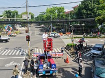 Jaga Estetika Kota, Kabel Udara di Jalan Buahbatu Bandung Diturunkan