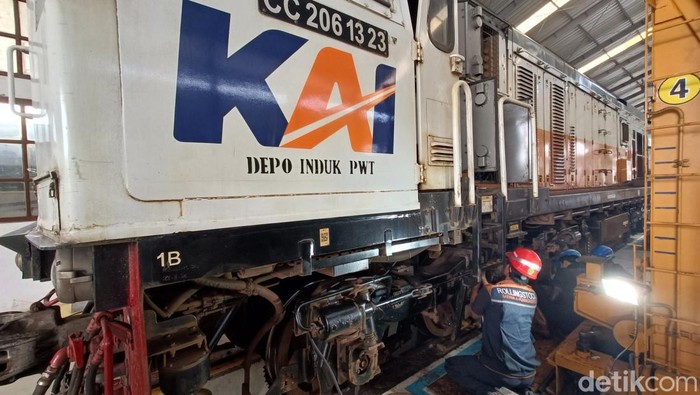 Kereta Api Indonesia dalam Semangat Semakin Melayani di Nataru