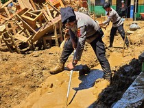 Imbauan Polisi ke Warga Cisolok yang Kehilangan Dokumen gegara Bencana