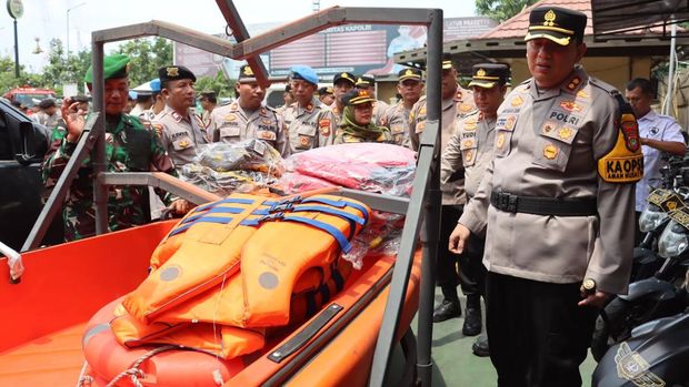 Polres Pelabuhan Tanjung Priok menggelar Apel Kesiapsiagaan Penanggulangan Bencana Alam Polres Pelabuhan Tanjung Priok menggelar Apel Kesiapsiagaan Penanggulangan Bencana Alam