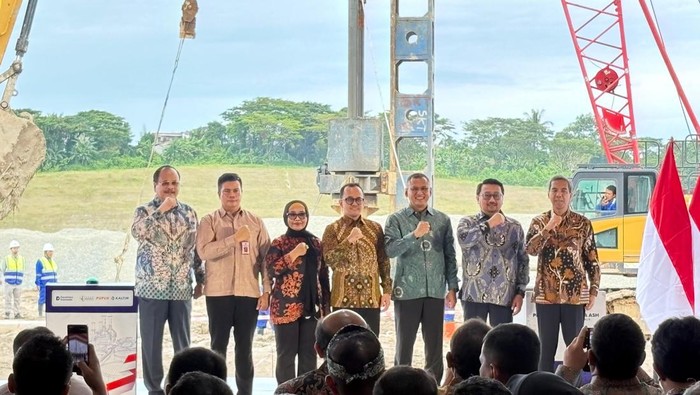 Pupuk Indonesia melalui anak usahanya PT Pupuk Kaltim memulai pembangunan pabrik soda ash di Kawasan Industrial Estate (KIE) Bontang Pupuk Indonesia melalui anak usahanya PT Pupuk Kaltim memulai pembangunan pabrik soda ash di Kawasan Industrial Estate (KIE) Bontang