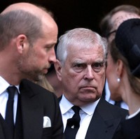 Dalam email tersebut, Epstein mengundang Andrew untuk makan malam bersama seorang “teman” di London. Andrew membalas bahwa ia akan “senang bertemu dengannya” dan meminta Epstein memberikan detail kontaknya. (Foto: REUTERS/Toby Melville)