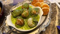 Untuk makan siang, tersedia Foie Gras dengan banana mille feuille, Salmon Tartare ala pani puri, dan Escargot panggang dengan saus klasik Prancis. Foto: detikFood