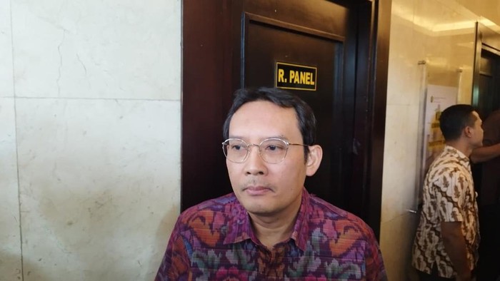 Sekretaris Jenderal Ahmad Erani Yustika Sekretaris Jenderal Ahmad Erani Yustika