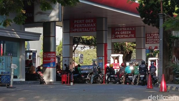 SPBU yang menjual Pertamax Green di Jalan Sunda, Kota Bandung