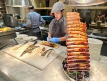 Sunday Brunch di Hotel Bintang 5, Ada Oyster hingga Brazilian BBQ Lezat!