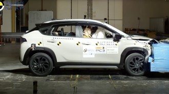 Suzuki Fronx Dites Tabrak, Ini Hasilnya Suzuki Fronx Dites Tabrak, Ini Hasilnya