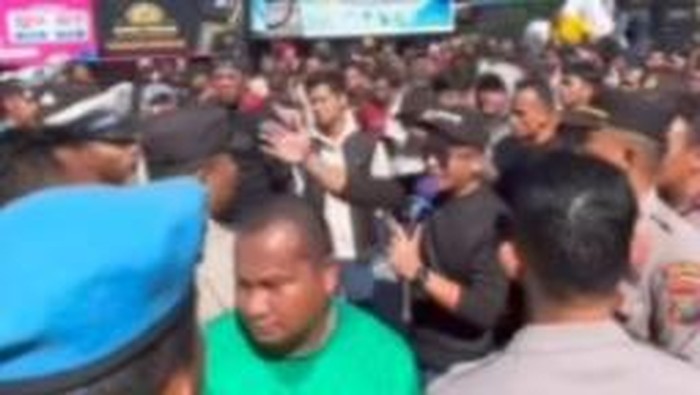 Aksi demo di Tapanuli Tengah. (dok. Tangkapan Layar) Aksi demo di Tapanuli Tengah. (dok. Tangkapan Layar)