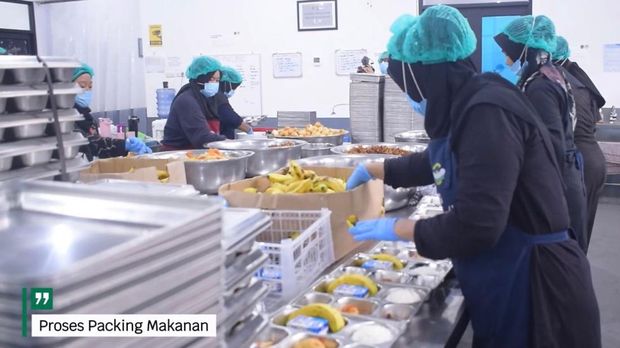 Bagian pemorsian dengan standar higienis di SPPG Polda Jambi.