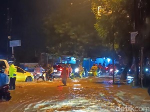 Air Sungai Meluap, 6 Kecamatan di Kabupaten Bandung Terendam Banjir