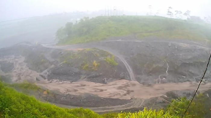 Hujan Deras Picu Banjir Lahar Gunung Semeru, Warga Diminta Waspada