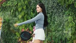 Gaya Padel Bella Bonita Istri Denny Caknan Curi Perhatian, Body Goals Banget!