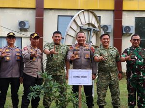 Danrem Wira Bima Tanam Pohon di Polres Siak, Dukung Green Policing