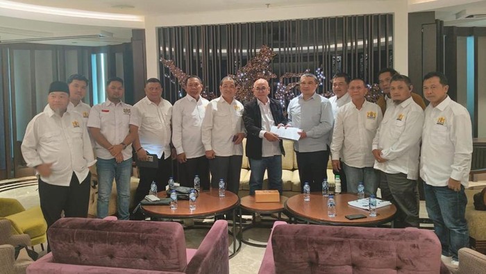 Pertemuan resmi pengurus Kadin Kalbar hasil Musprovlub dengan Kadin Indonesia di Menara Kadin Indonesia, Jakarta, pada Jumat (31/10)