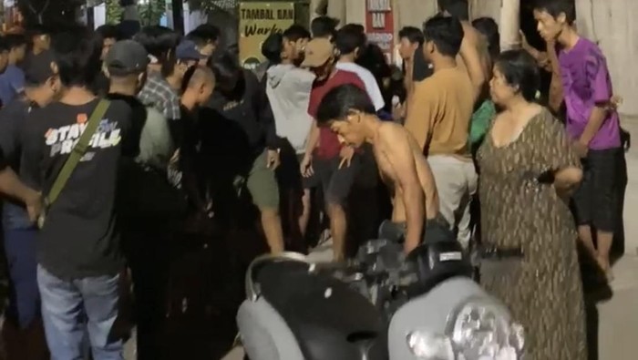 Hendak Bikin Onar di Gresik, 7 Gangster Malah Kecelakaan