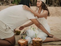 Romantis! Sean Gelael Lamar Hana Malasan saat Piknik di  Pantai Sumba