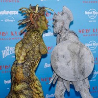 Saat di red carpet, Tom Kaulitz memuji penampilan istrinya yang dinilai tampak seksi bertransformasi jadi Medusa. “Menurutku dia terlihat sangat seksi.” Foto: Getty Images