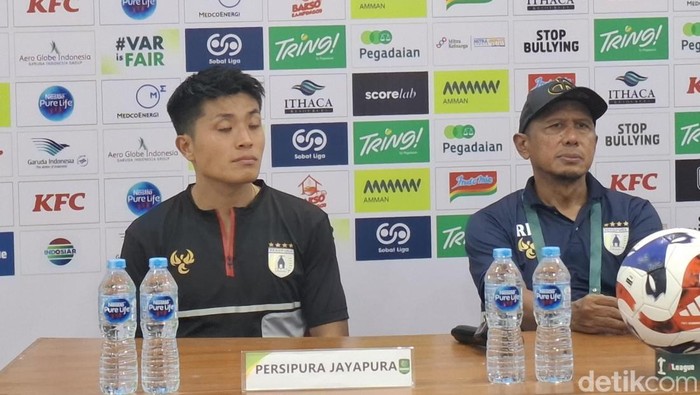Jumpa pers Persipura Jayapura di Stadion Maguwoharjo, Sleman, Sabtu (1/11/2025).