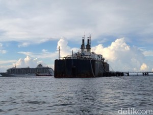 Kapal Tanker di Celukan Bawang Miring, Evakuasi Limbah Minyak Disetop Sementara