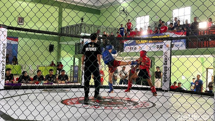 Kejurda Tarung Bebas Dansat Brimob Polda Jatim di Banyuwangi Kejurda Tarung Bebas Dansat Brimob Polda Jatim di Banyuwangi